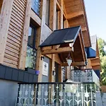 Looktatry Strazyska 21a Lokal 5 アパート